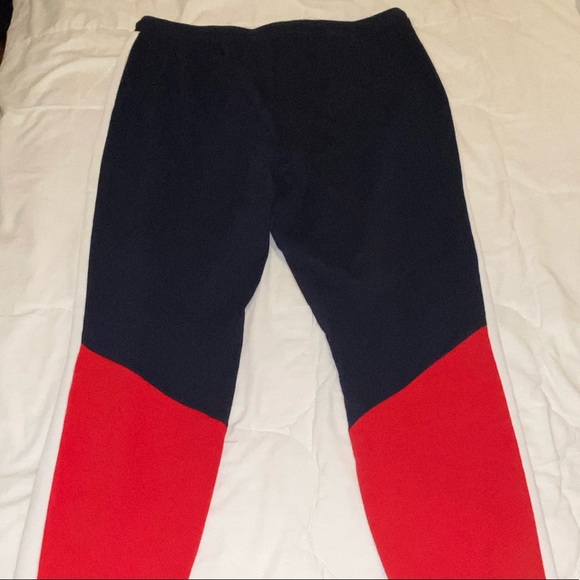 Tommy Hilfiger Women’s sweatpants (medium) - Picture 3 of 4
